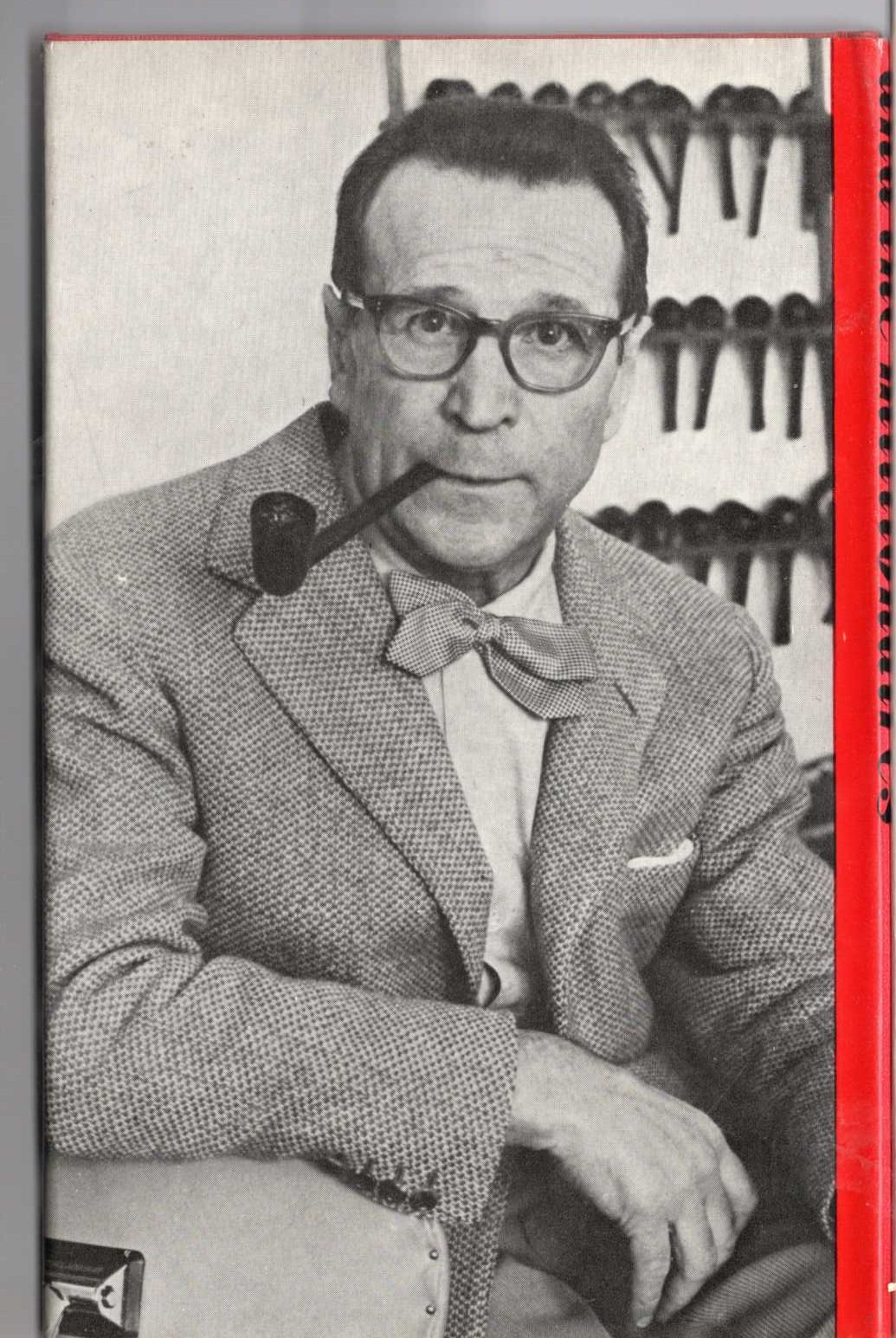 MAIGRET AND THE MILLIONAIRES magnified rear book cover image