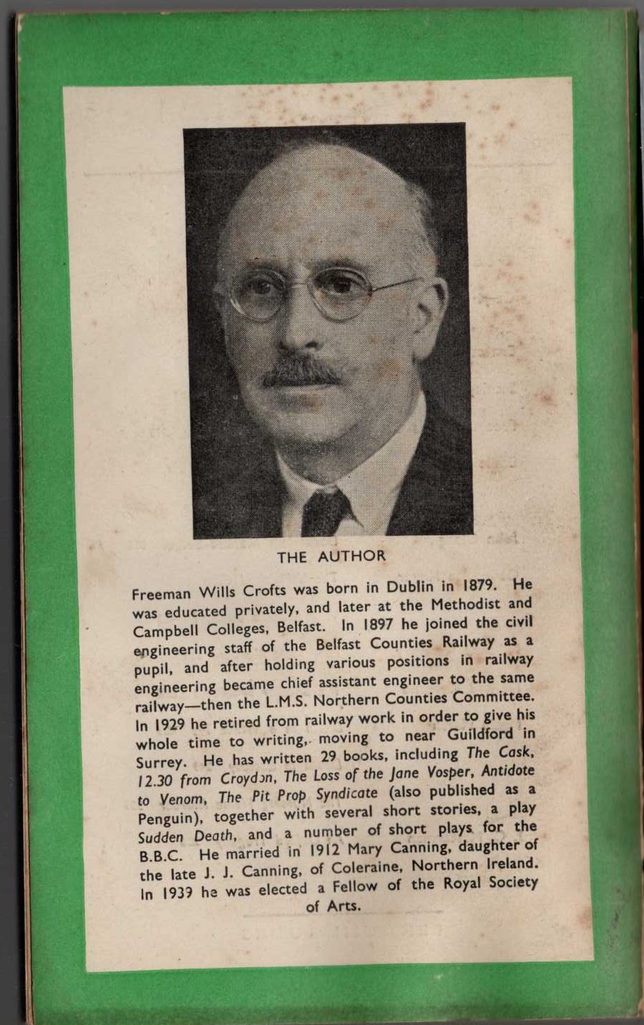 Freeman Wills Crofts  INSPECTOR FRENCH AND THE STARVEL TRAGEDY magnified rear book cover image