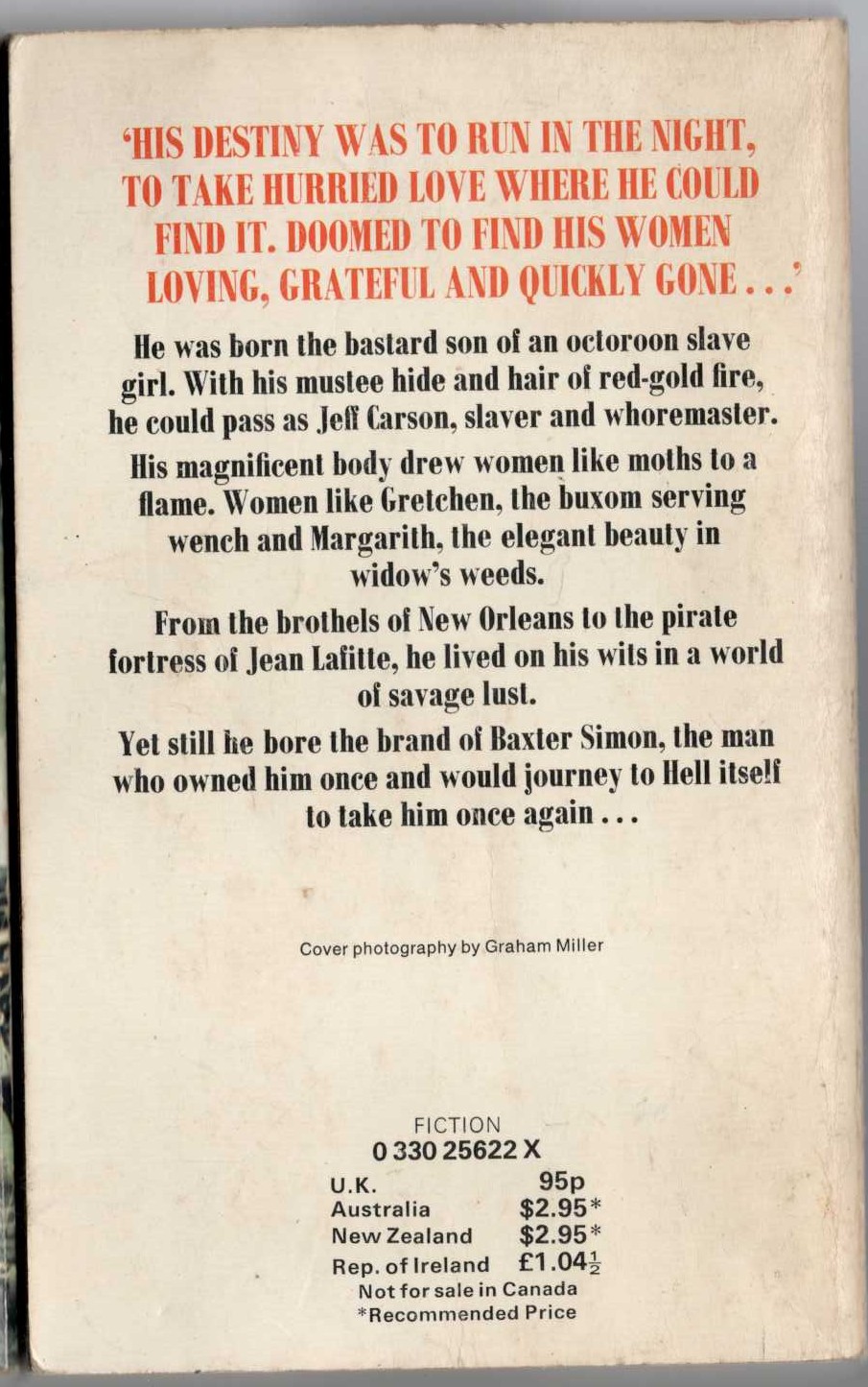 Ashley Carter  THE SWORD OF THE GOLDEN STUD magnified rear book cover image