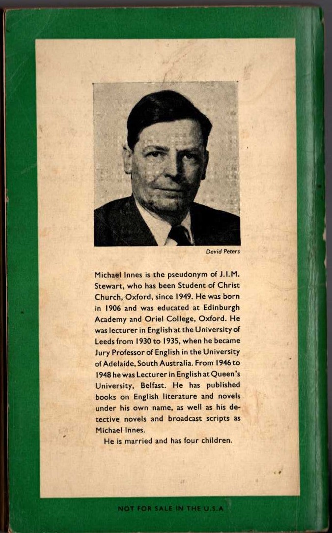 Michael Innes  THE SECRET VANGUARD magnified rear book cover image