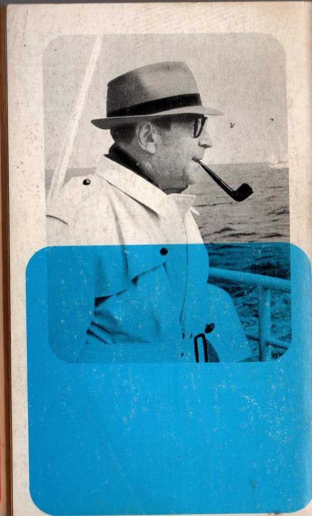 Georges Simenon  UN ECHEC DE MAIGRET magnified rear book cover image