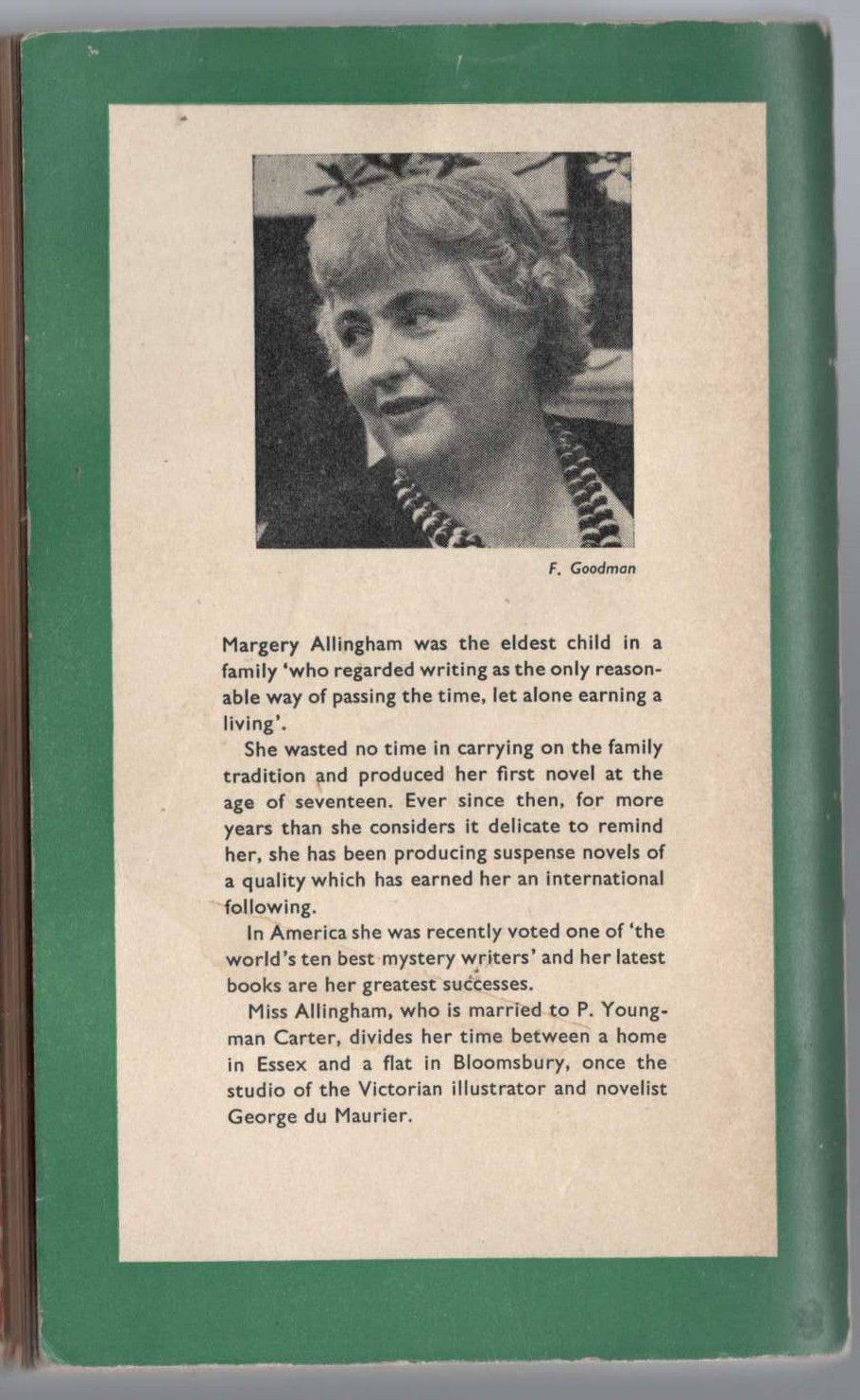Margery Allingham  LOOK TO THE LADY magnified rear book cover image