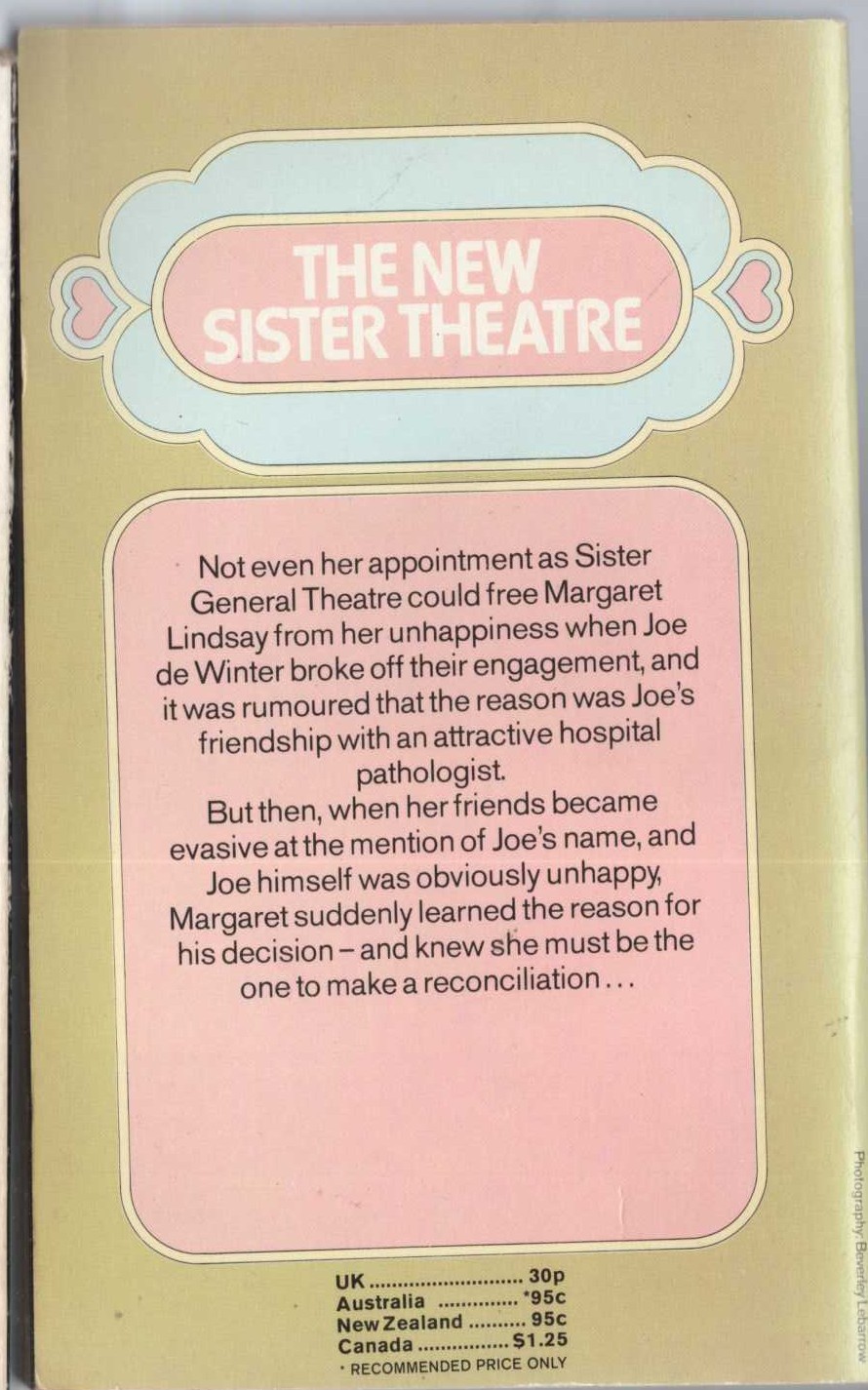 Lucilla Andrews  THE NEW SISTER THEATRE magnified rear book cover image