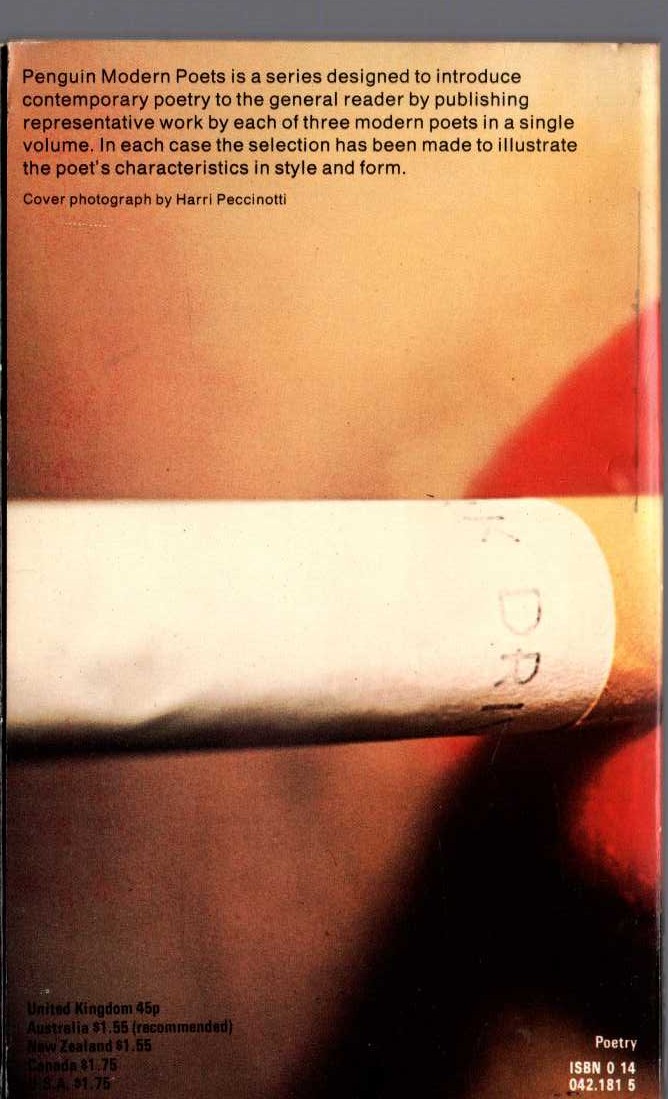 PENGUIN MODERN POETS 25 magnified rear book cover image