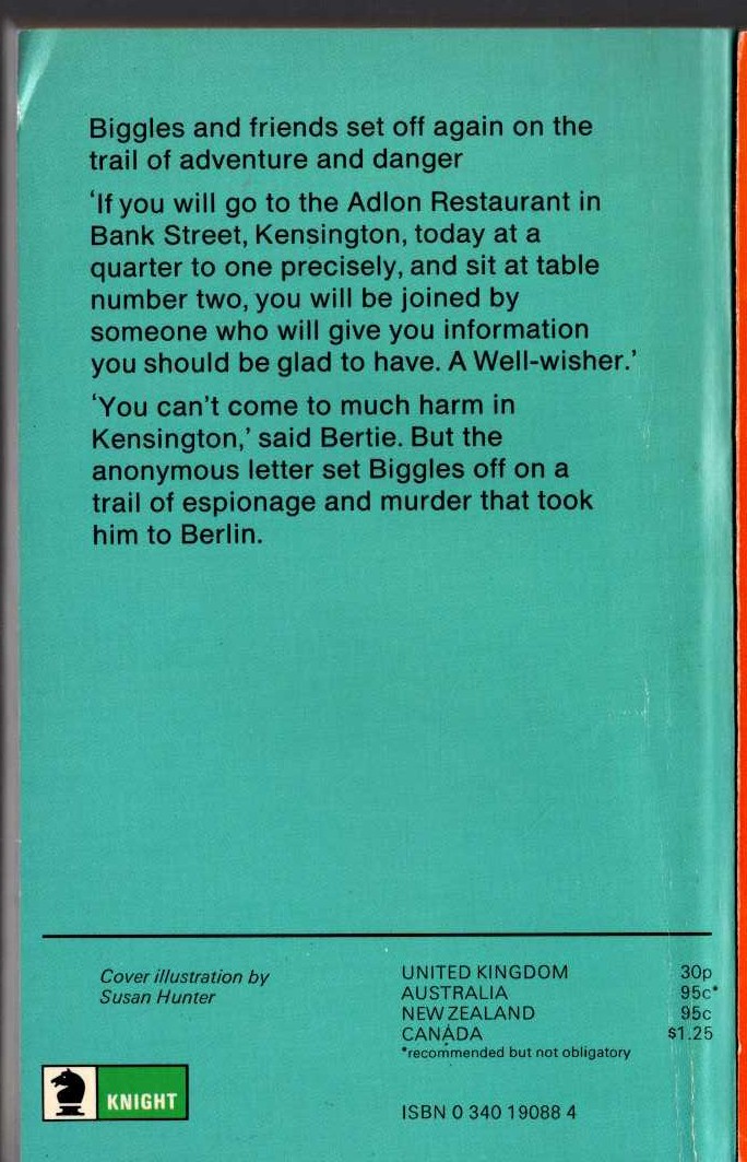 Captain W.E. Johns  BIGGLES TAKES A HAND magnified rear book cover image