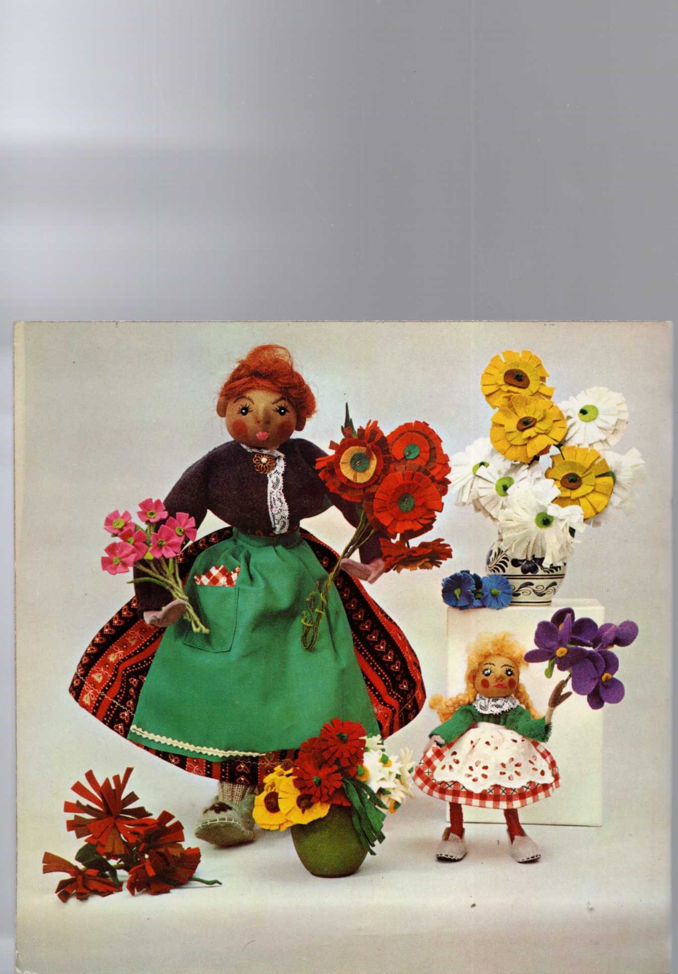  magnified rear book cover image