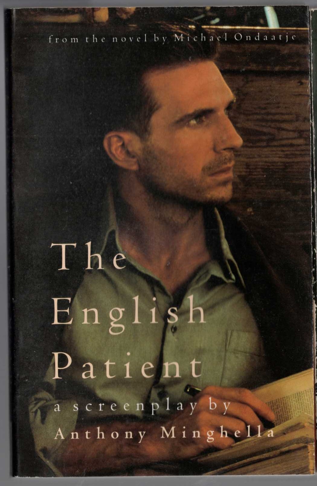 Michael Ondaatje  THE ENGLISH PATIENT. Screenplay by Anthony Minghella front book cover image
