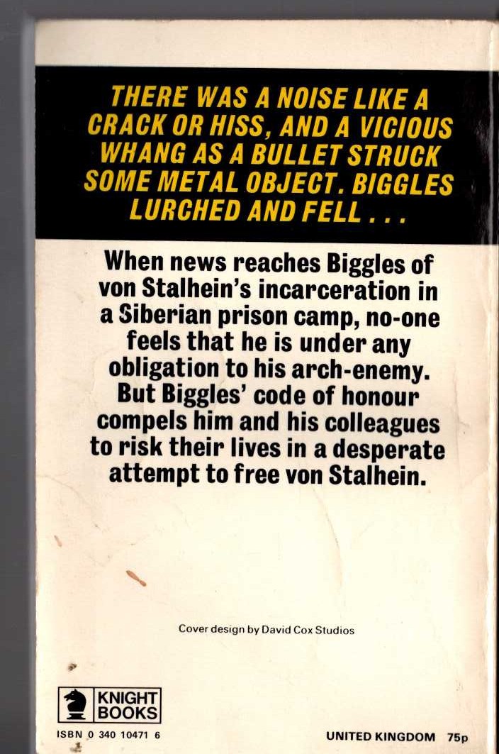 Captain W.E. Johns  BIGGLES BURIES A HATCHET magnified rear book cover image
