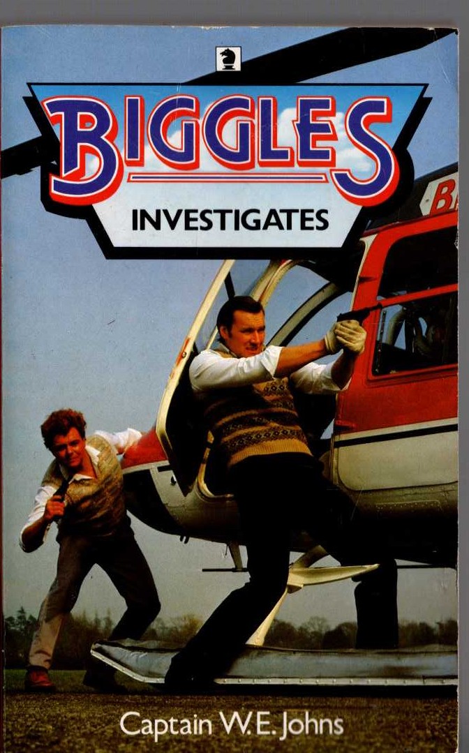 Captain W.E. Johns  BIGGLES INVESTIGATES front book cover image