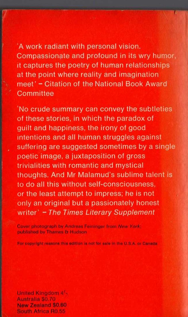 Bernard Malamud  THE MAGIC BARREL magnified rear book cover image