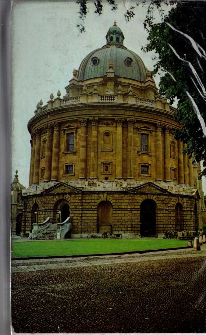OXFORDSHIRE (Buildings of England) magnified rear book cover image
