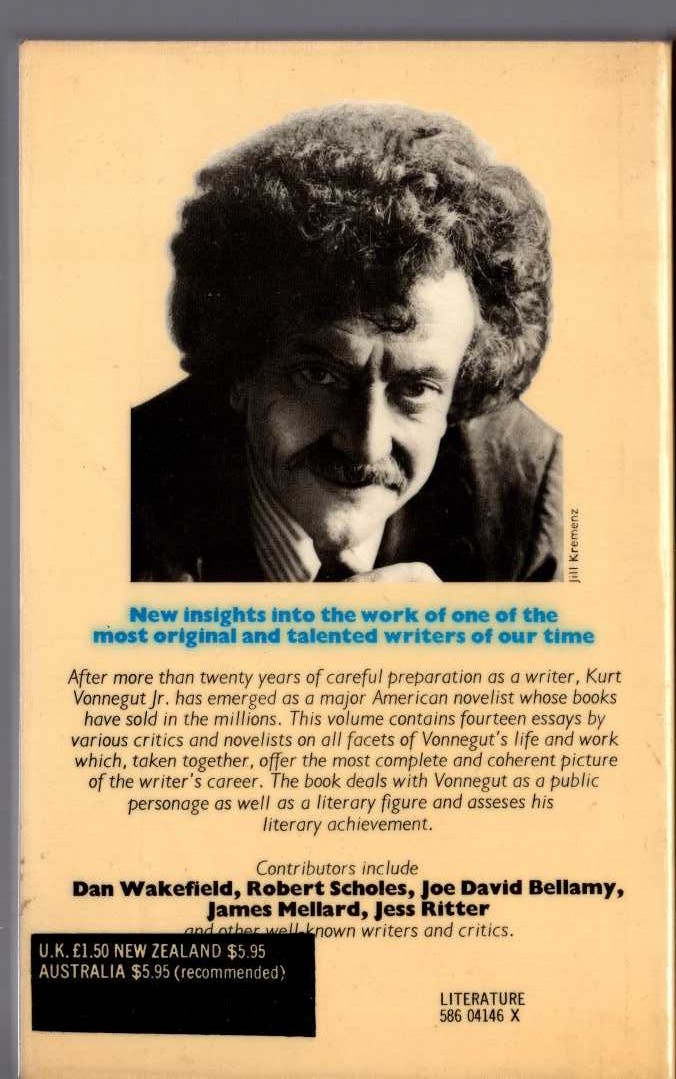 (Jerome Klinkowitz and John Somer edit) THE VONNEGUT STATEMENT. Original essays on the life and works of Kurt Vonnegut Jr.) magnified rear book cover image