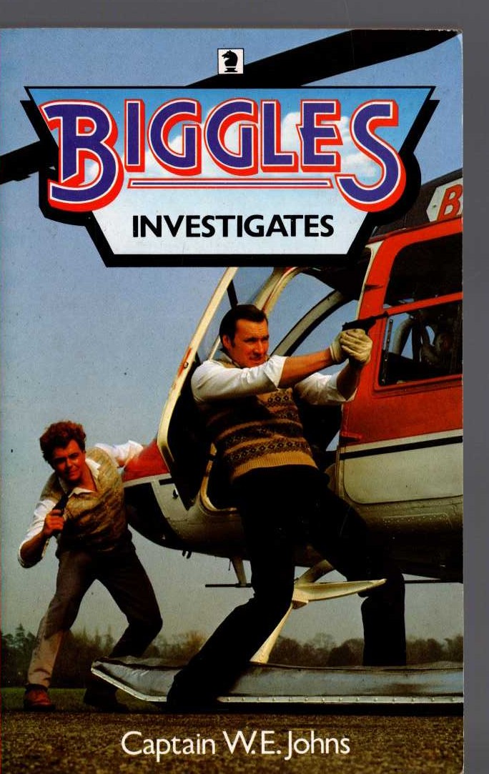 Captain W.E. Johns  BIGGLES INVESTIGATES front book cover image