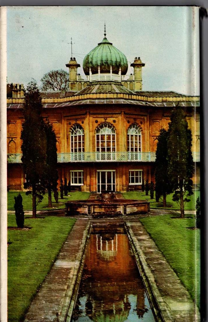 GLOUCESTERSHIRE: THE COTSWOLDS (Buildings of England) magnified rear book cover image