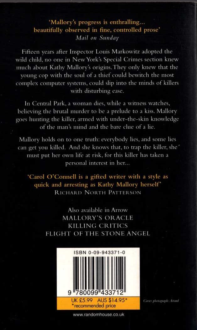 Carol O'Connell  THE MAN WHO LIED TO WOMEN magnified rear book cover image
