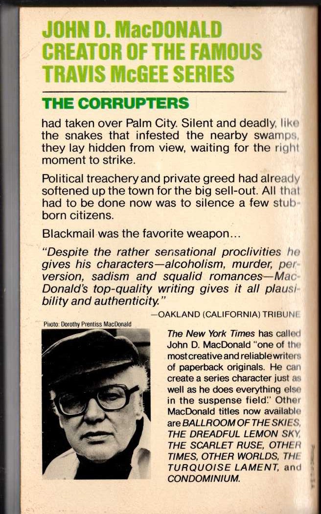 John D. MacDonald  A FLASH OF GREEN magnified rear book cover image