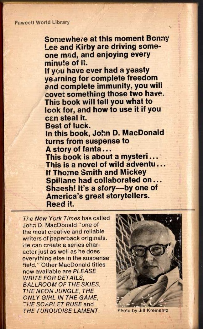 John D. MacDonald  THE GIRL, THE GOLD WATCH, AND EVERYTHING magnified rear book cover image