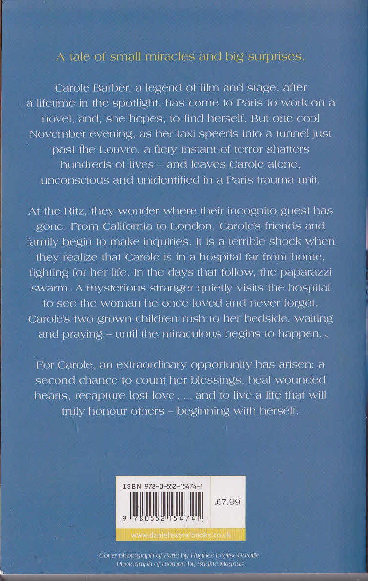 Danielle Steel  HONOUR THYSELF magnified rear book cover image