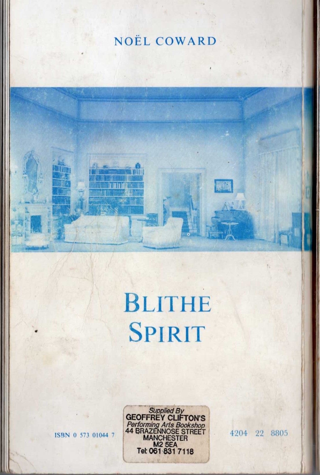 Captain W.E. Johns  BIGGLES FLIES SOUTH magnified rear book cover image
