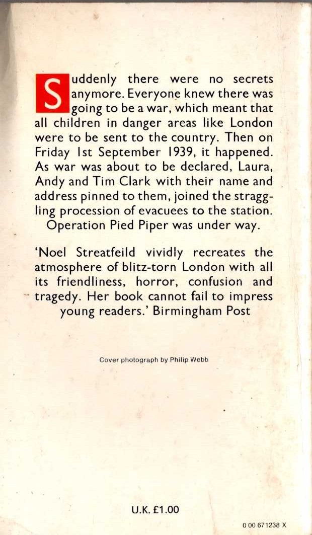 Noel Streatfeild  WHEN THE SIRENS WAILED magnified rear book cover image