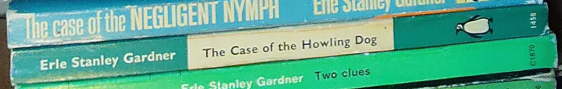 Erle Stanley Gardner  THE CASE OF THE HOWLING DOG spine of book image