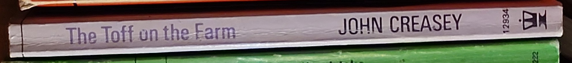 John Creasey  THE TOFF ON THE FARM spine of book image