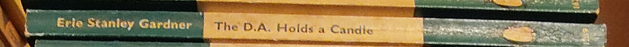 Erle Stanley Gardner  THE D.A. HOLDS A CANDLE spine of book image