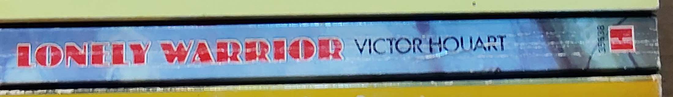 Victor Houart  LONELY WARRIOR spine of book image