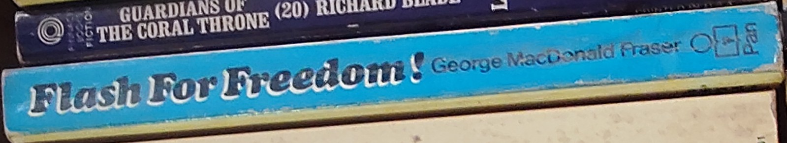 George MacDonald Fraser  FLASH FOR FREEDOM! spine of book image