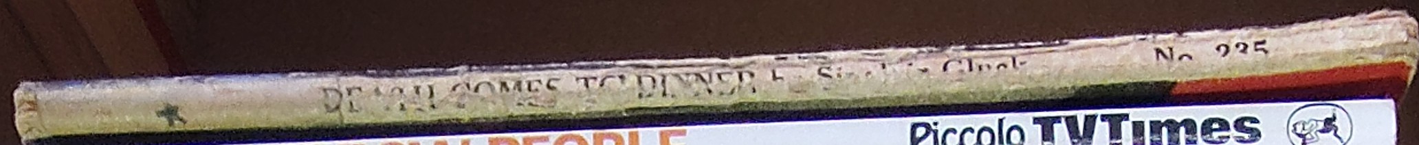 Sinclair Gluck  DEATH COMES TO DINNER spine of book image