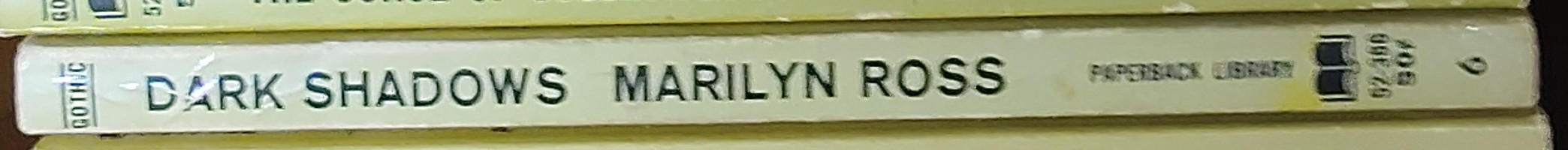 Marilyn Ross  DARK SHADOWS spine of book image