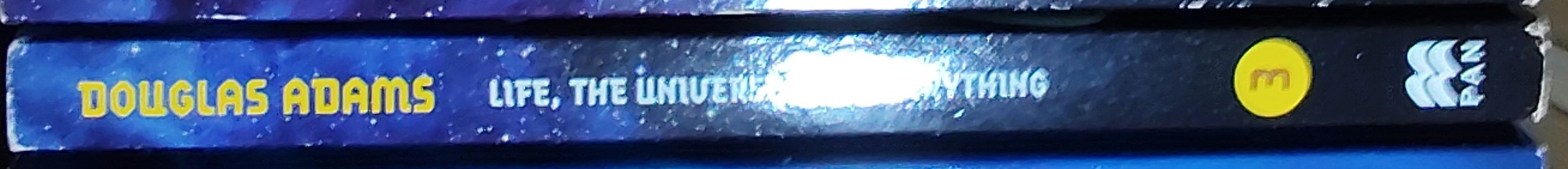 Douglas Adams  LIFE, THE UNIVERSE AND EVERYTHING spine of book image