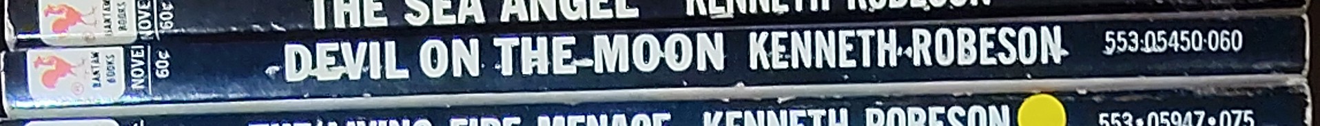 Kenneth Robeson  DOC SAVAGE: DEVIL ON THE MOON spine of book image