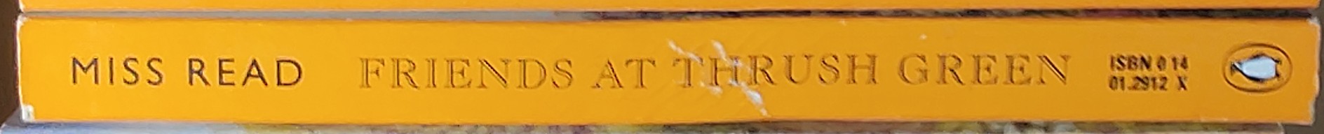 Miss Read  FRIENDS AT THRUSH GREEN spine of book image