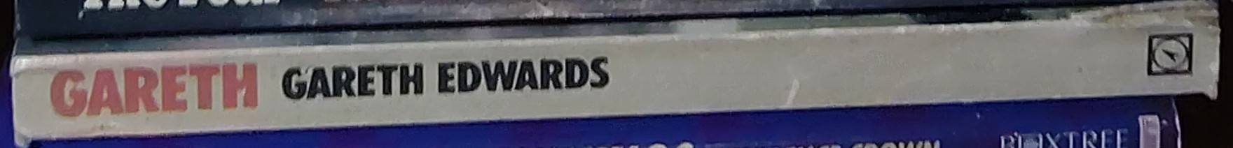 Gareth Edwards  GARETH. The autobiography of a rugby legend spine of book image