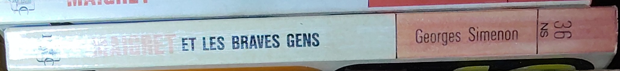 Georges Simenon  MAIGRET ET LES BRAVES GENS spine of book image