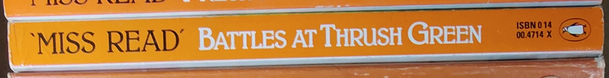 Miss Read  BATTLES AT THRUSH GREEN spine of book image