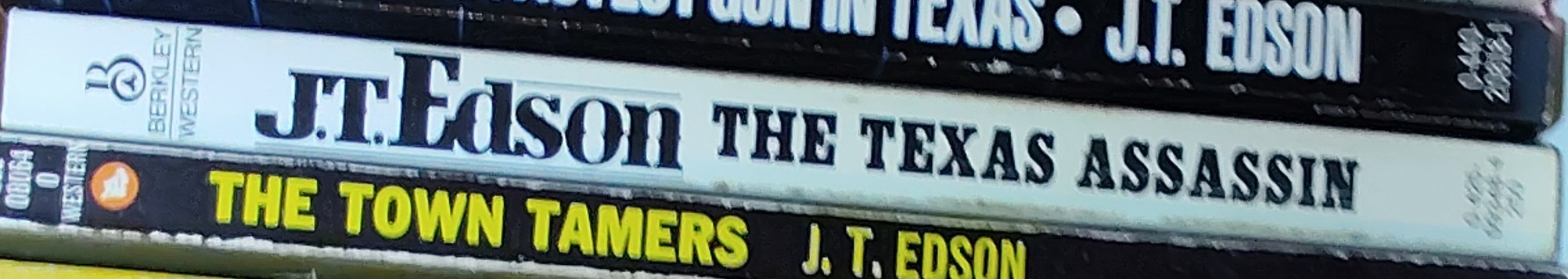 J.T. Edson  THE TEXAS ASSASSIN [U.K. title: Beguinage] spine of book image