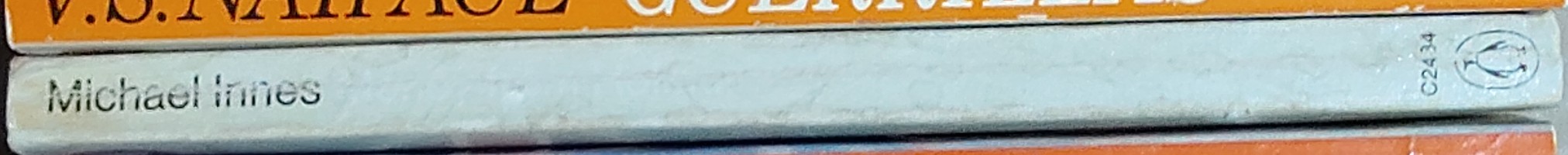 Michael Innes  MONEY FROM HOLME spine of book image