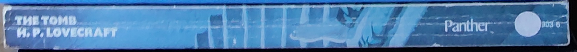 H.P. Lovecraft  THE TOMB and other tales spine of book image