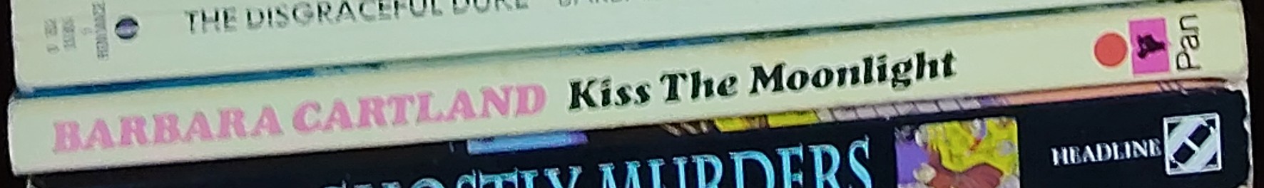 Barbara Cartland  KISS THE MOONLIGHT spine of book image