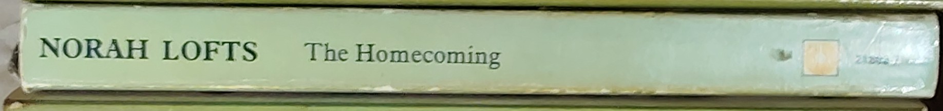 Norah Lofts  THE HOMECOMING spine of book image