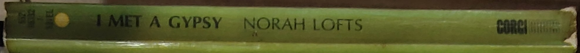 Norah Lofts  I-MET A GYPSY spine of book image