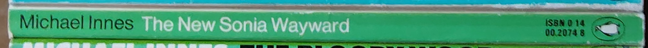 Michael Innes  THE NEW SONIA WAYWARD spine of book image
