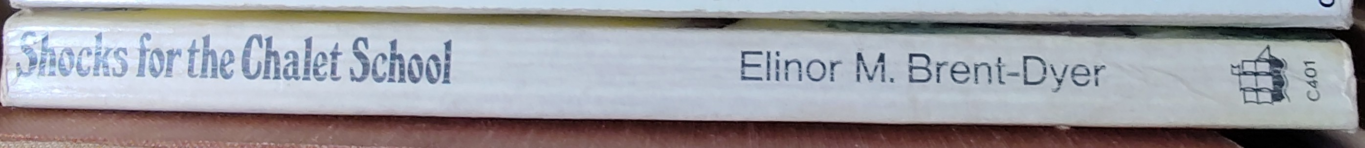 Elinor M. Brent-Dyer  SHOCKS FOR THE CHALET SCHOOL spine of book image