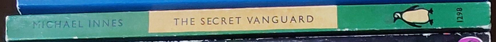 Michael Innes  THE SECRET VANGUARD spine of book image