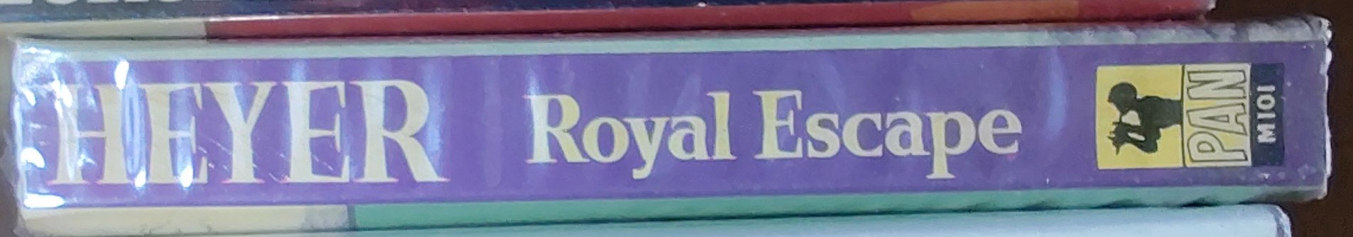 Georgette Heyer  ROYAL ESCAPE spine of book image