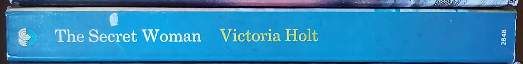 Victoria Holt  THE SECRET WOMAN spine of book image