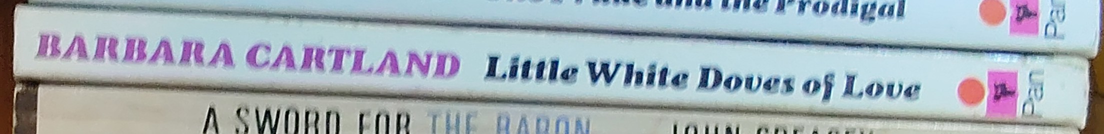 Barbara Cartland  LITTLE WHITE DOVES OF LOVE spine of book image