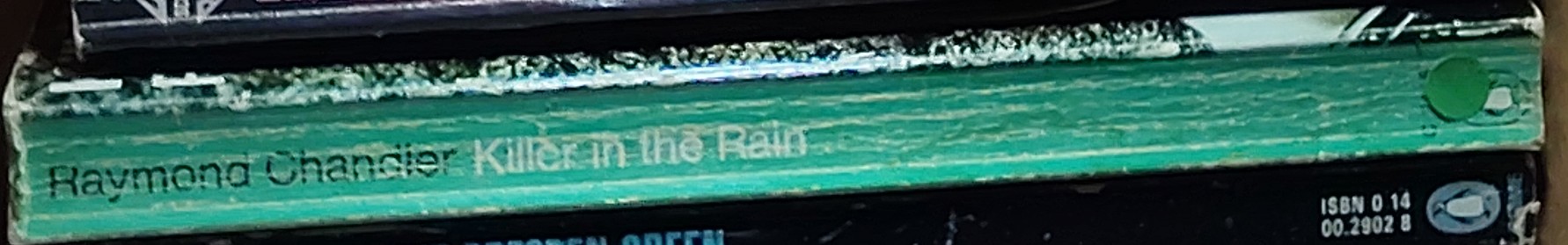 Raymond Chandler  KILLER IN THE RAIN spine of book image